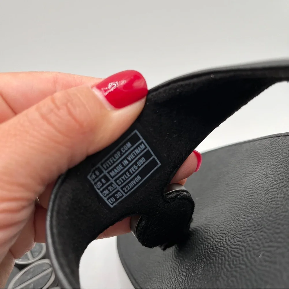 NWOB FitFlop Women's Metallic Medallion Flip Flop size US 8 black comfort 1191 - Picture 7 of 10